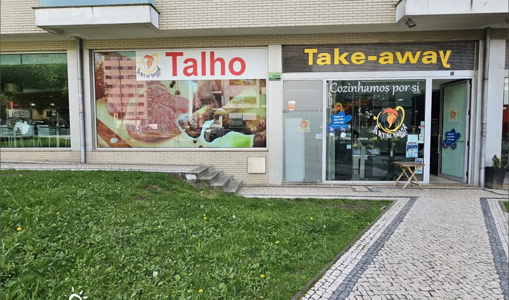 Fachada do talho antes da intervenção
